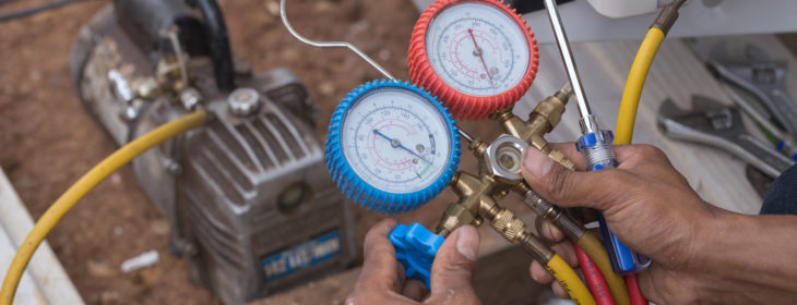 how to handle a refrigerant leak